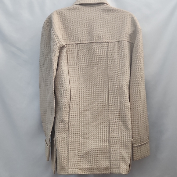 Beige Textured Button-Up Jacket - Picture 5 of 9
